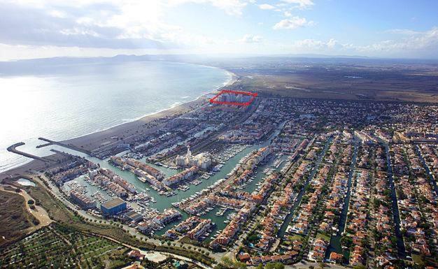 Empuria Beach D-Luxe Empuriabrava Esterno foto